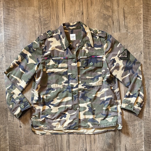 GAP-Camo Patterned Jacket with Patches-Size L - Picture 1 of 11